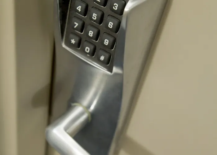 Hotel Enzo Nancy By Kyriad Direct 2*